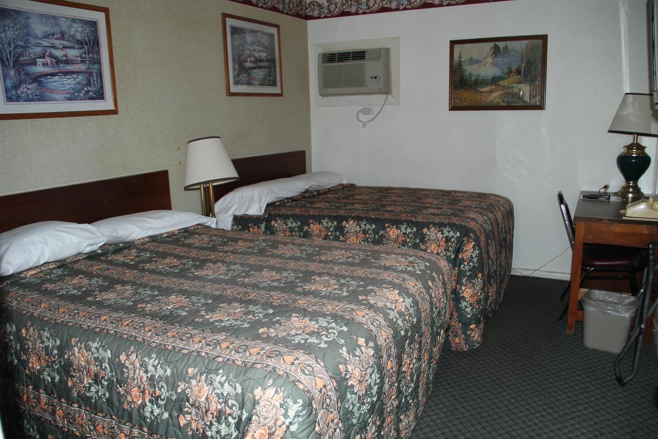 Skyliner Motel Stroud Exteriör bild