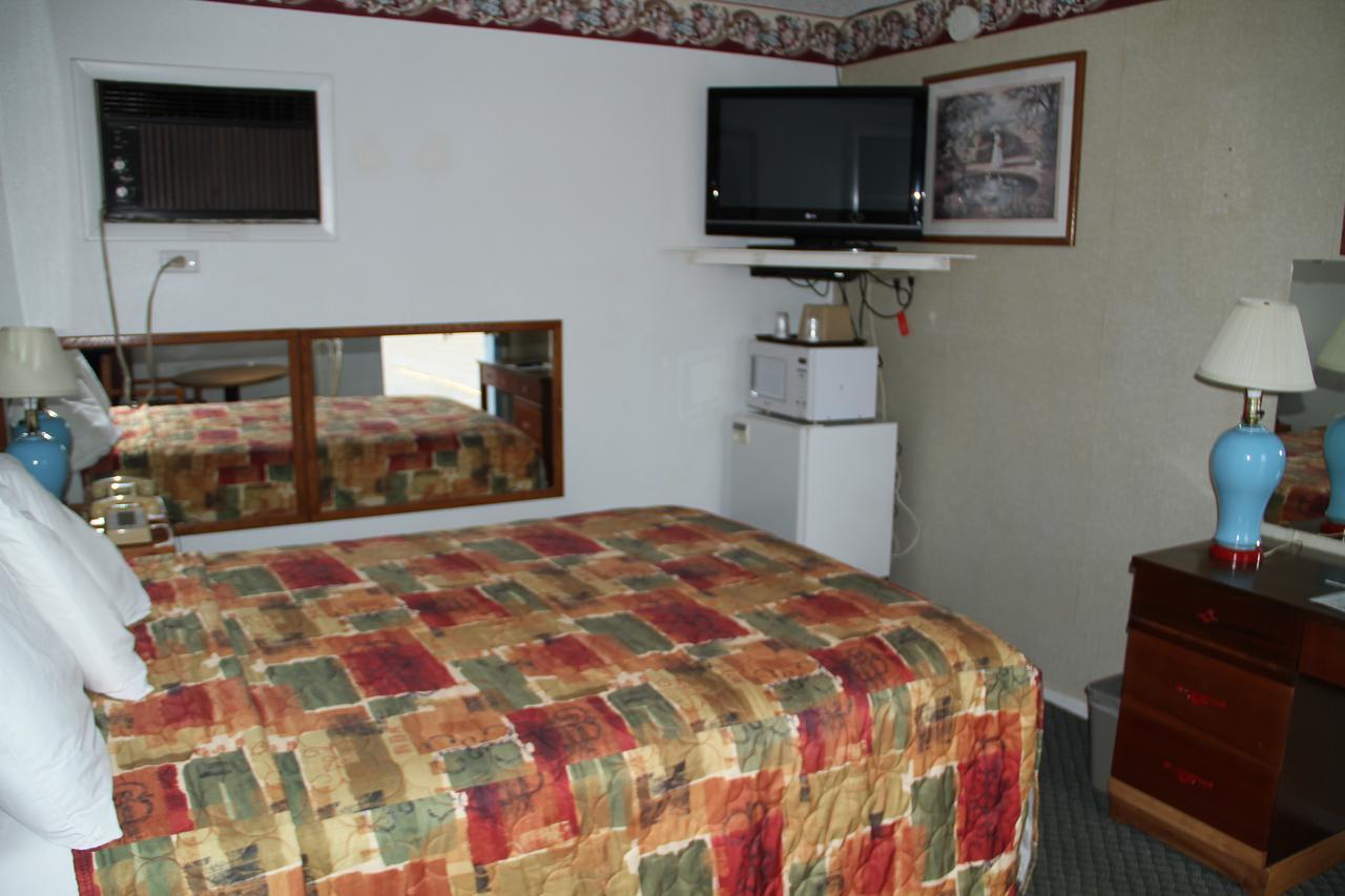 Skyliner Motel Stroud Exteriör bild