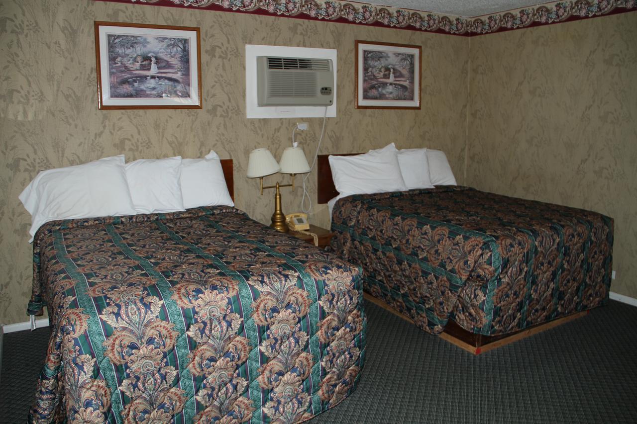 Skyliner Motel Stroud Exteriör bild