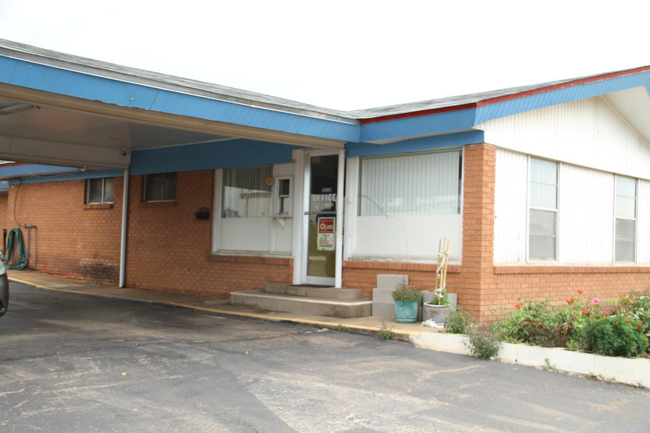 Skyliner Motel Stroud Exteriör bild