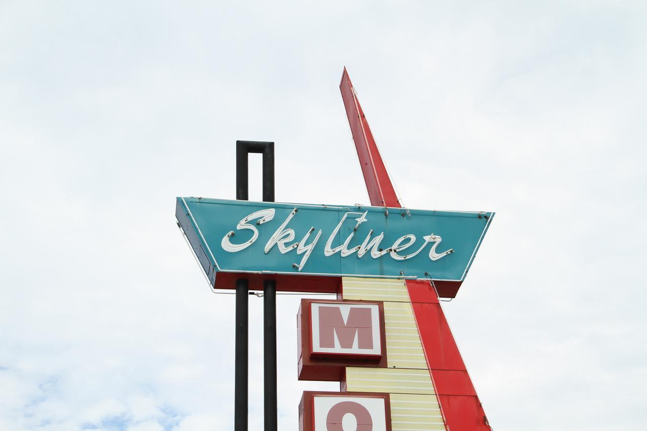Skyliner Motel Stroud Exteriör bild